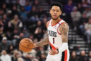 星空体育在线登录-化身铁匠！安芬尼-西蒙斯外线狂打铁三分8中1 全场20中5得15分