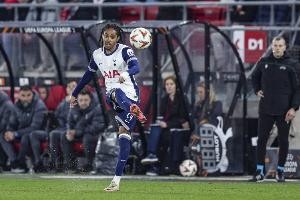 TA：热刺接近敲定斯宾塞续约，希望改善待遇确保留住球员