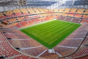 星空体育在线登录-国足18强赛5个主场有3个在专业足球场，此前4战场均上座超5万