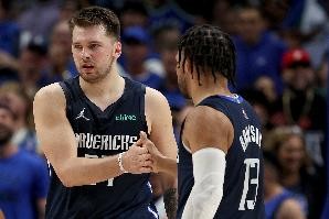 皮尔斯：东契奇这种高使用率很难夺冠 布伦森和火箭登就是例子