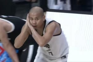 星空体育在线登录-果子哥发威拒绝黑八！曹芳末节4记三分超神表现率瓷器厂17分逆转